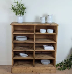Meuble d'atelier à casiers