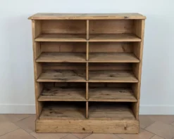 Meuble d'atelier à casiers