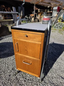 Meuble de bureau médical ETS Hordoir en chêne des années 60