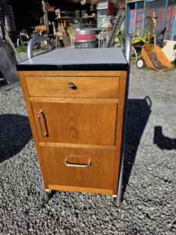 Meuble de bureau médical ETS Hordoir en chêne des années 60