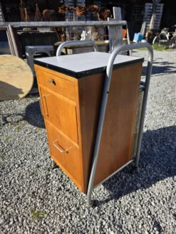 Meuble de bureau médical ETS Hordoir en chêne des années 60