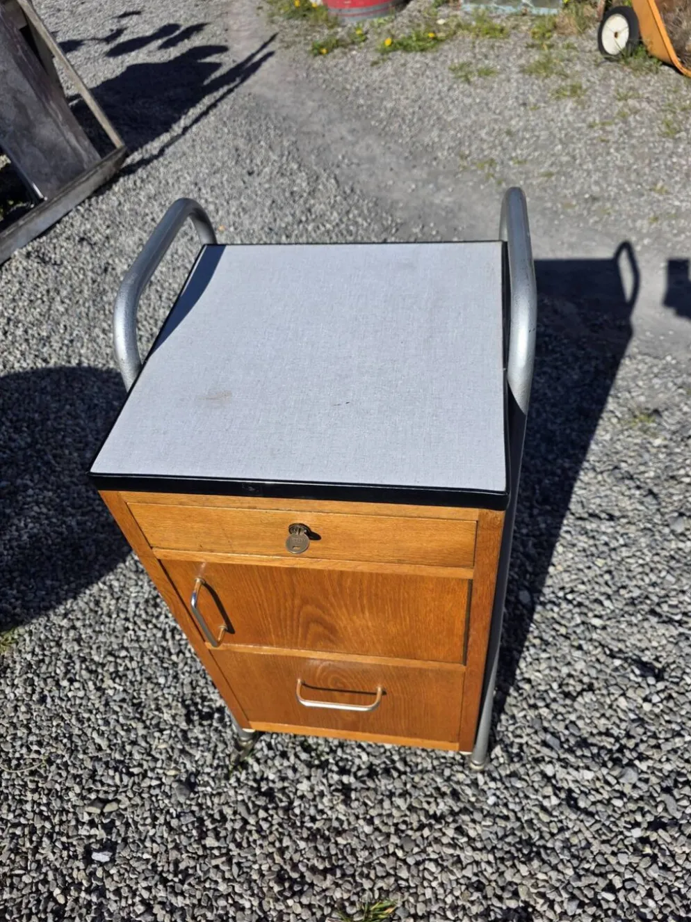 Meuble de bureau médical ETS Hordoir en chêne des années 60