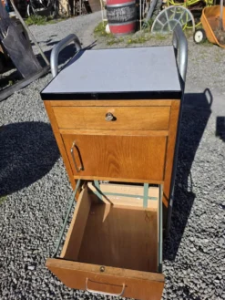 Meuble de bureau médical ETS Hordoir en chêne des années 60