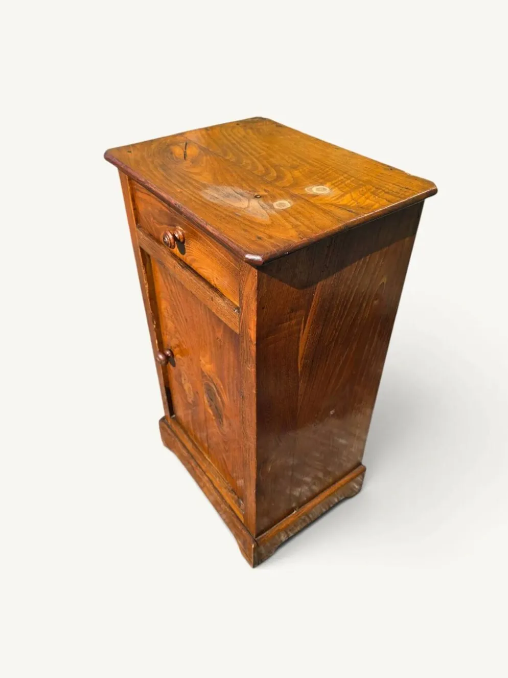 Meuble de chevet rustique ancien en bois massif