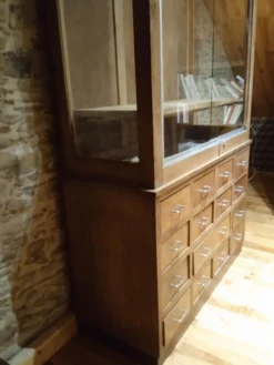 Meuble de commerce
