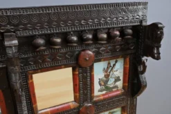 Meuble de Commerce Manjoosh en Bois Exotique, Inde – Début XXe