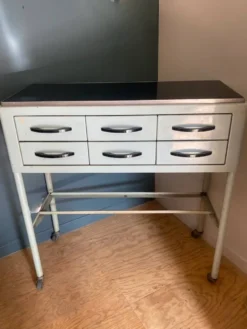 Meuble de dentiste 1950