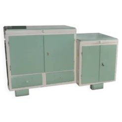 Meuble de lavabo Art Déco bois vert et blanc avec plateau verre, rangement années 1930