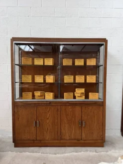Meuble de magasin années 50