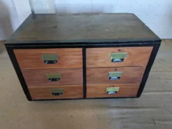 Meuble de metiers caissons a tiroirs