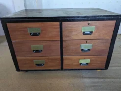 Meuble de metiers caissons a tiroirs