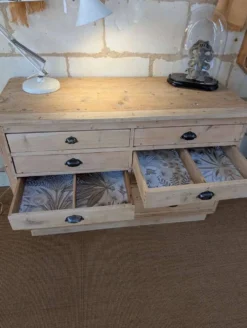 Meuble de métier ancien