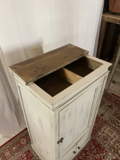 Meuble de métier ancien patiné