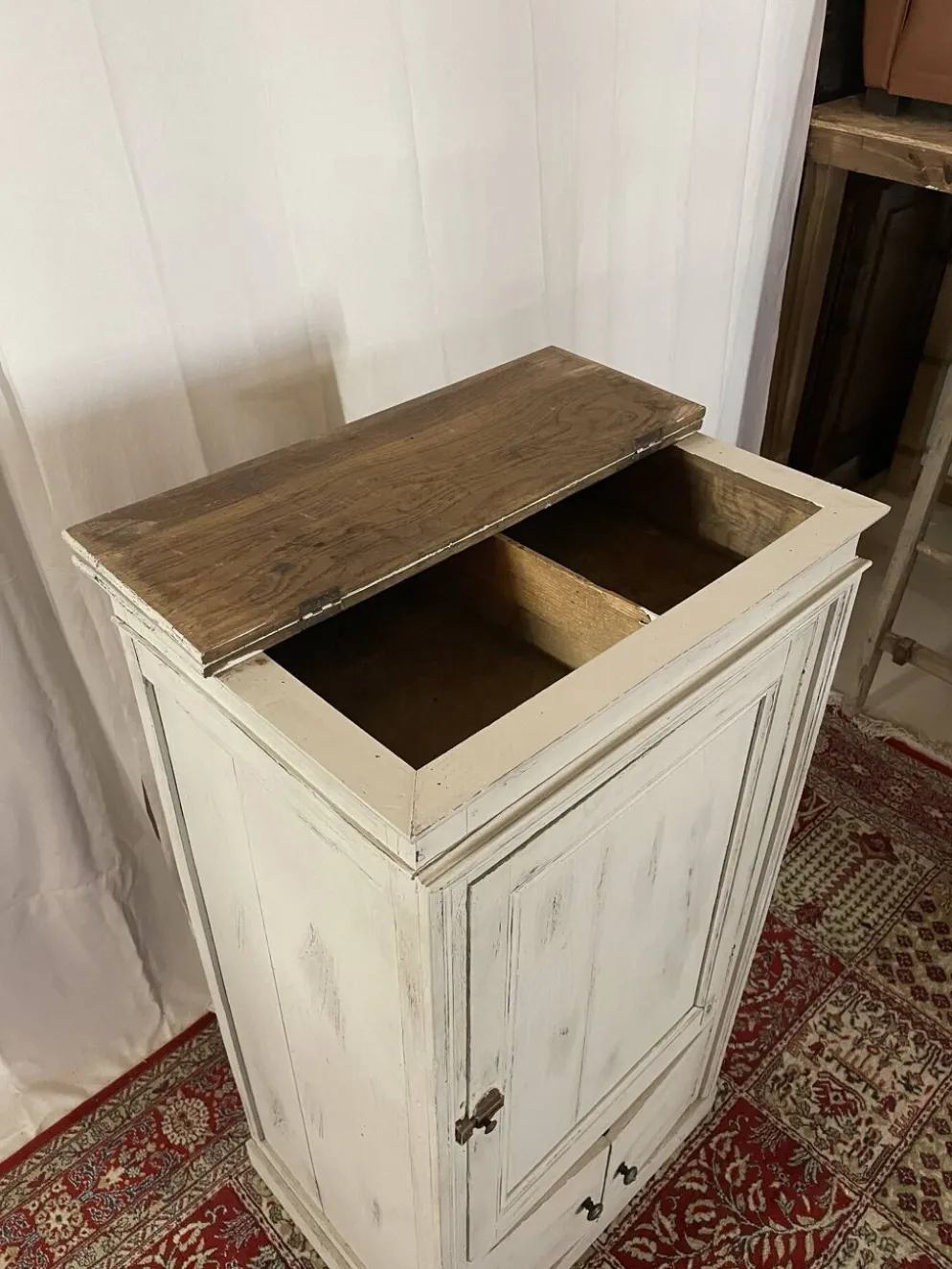 Meuble de métier ancien patiné