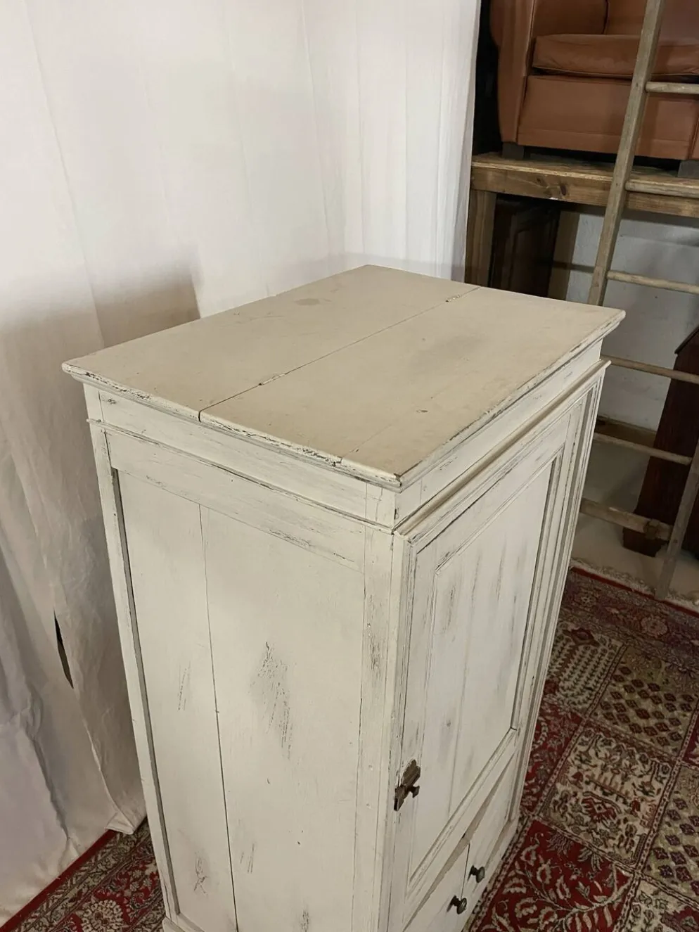 Meuble de métier ancien patiné