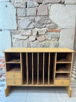 Meuble de métier à casier de tri et tiroirs