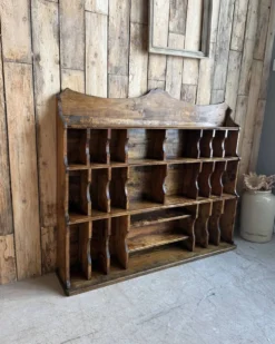 Meuble de métier à casiers