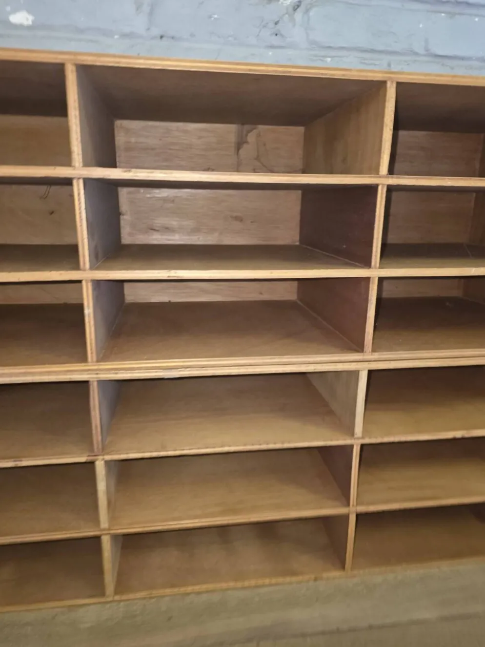 Meuble de métier à casiers des années 60