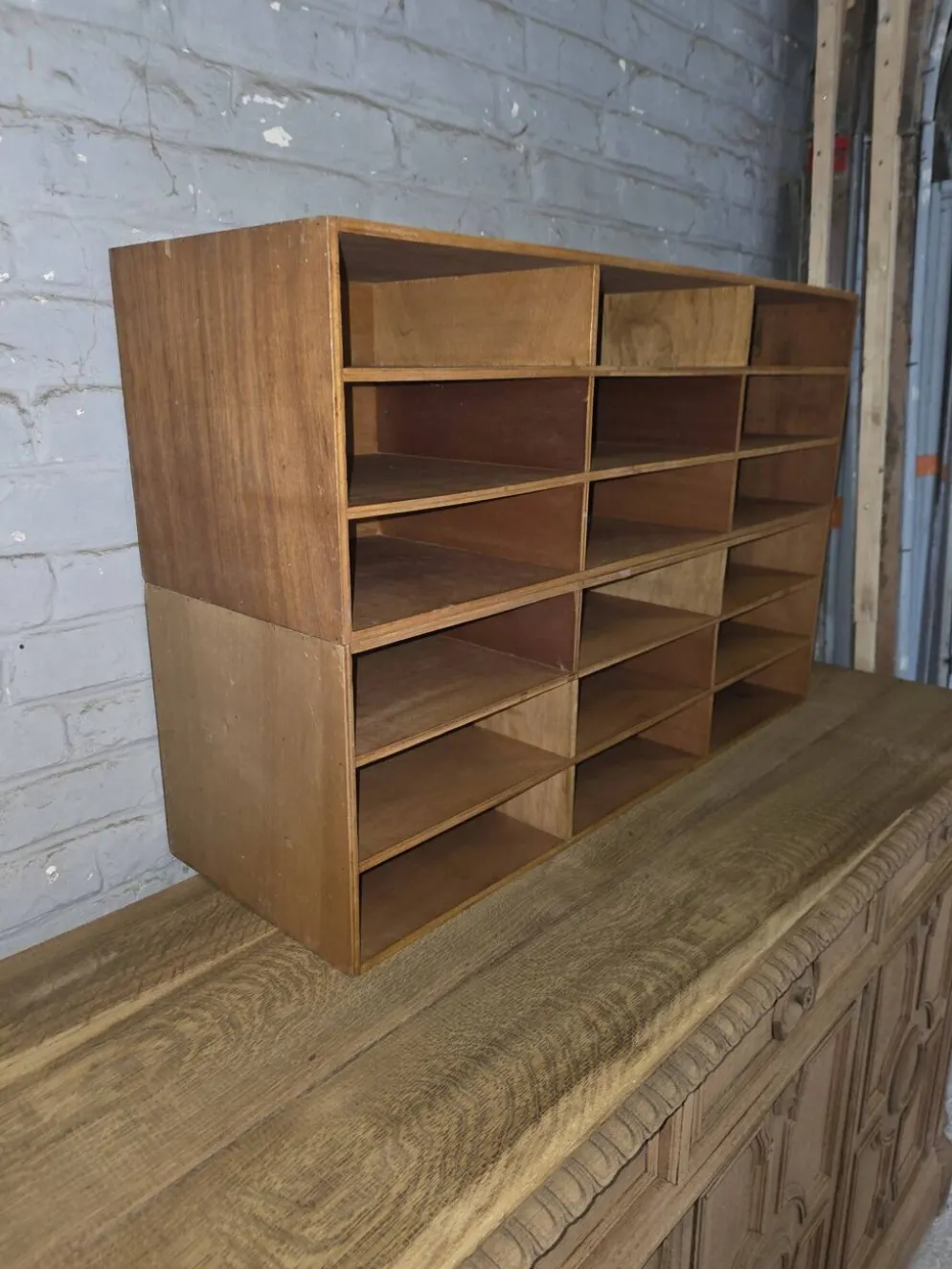 Meuble de métier à casiers des années 60