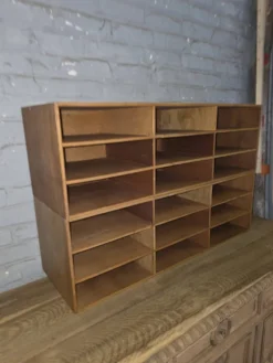 Meuble de métier à casiers des années 60