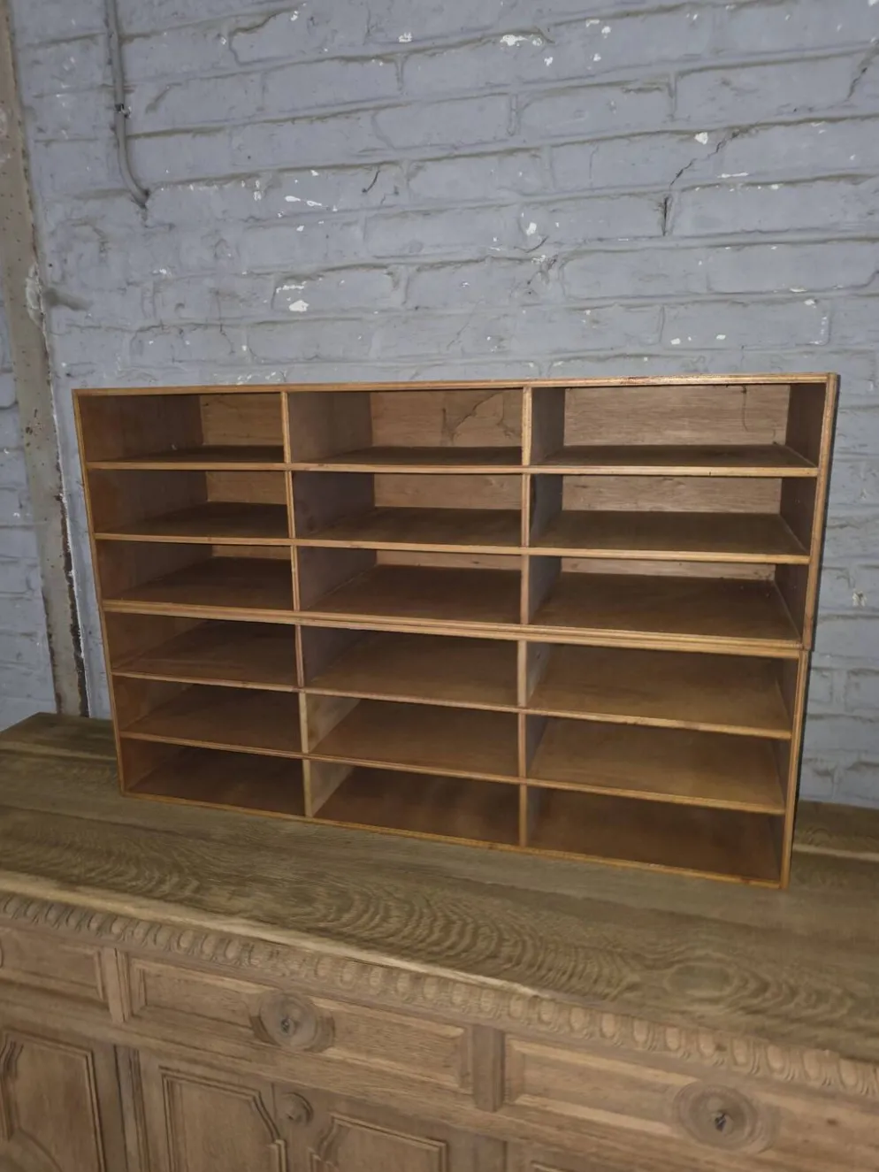 Meuble de métier à casiers des années 60