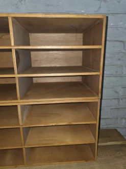 Meuble de métier à casiers des années 60