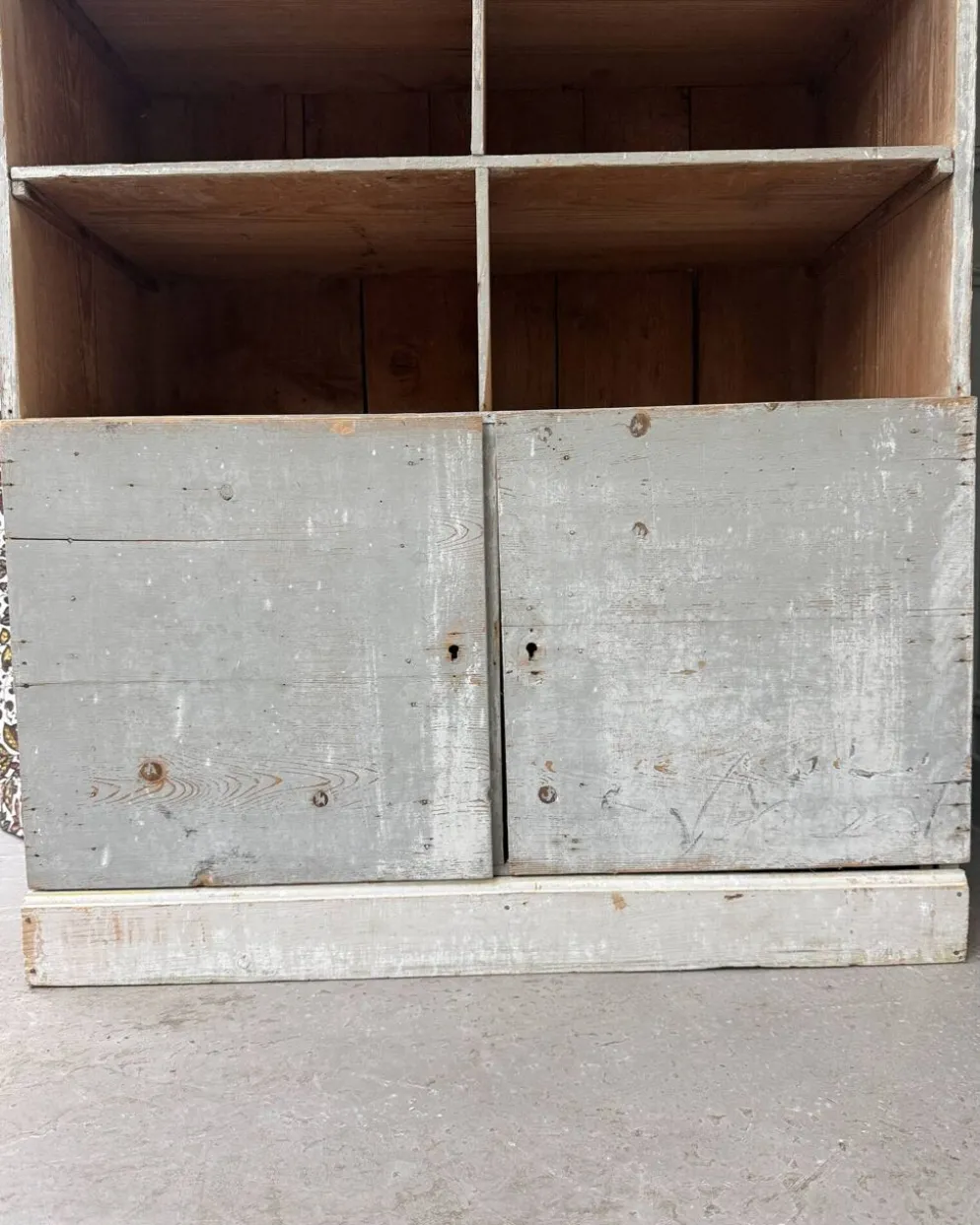 Meuble de métier à casiers patiné (rénové)