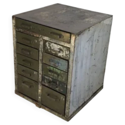 Meuble de métier de l'armée française à tiroirs