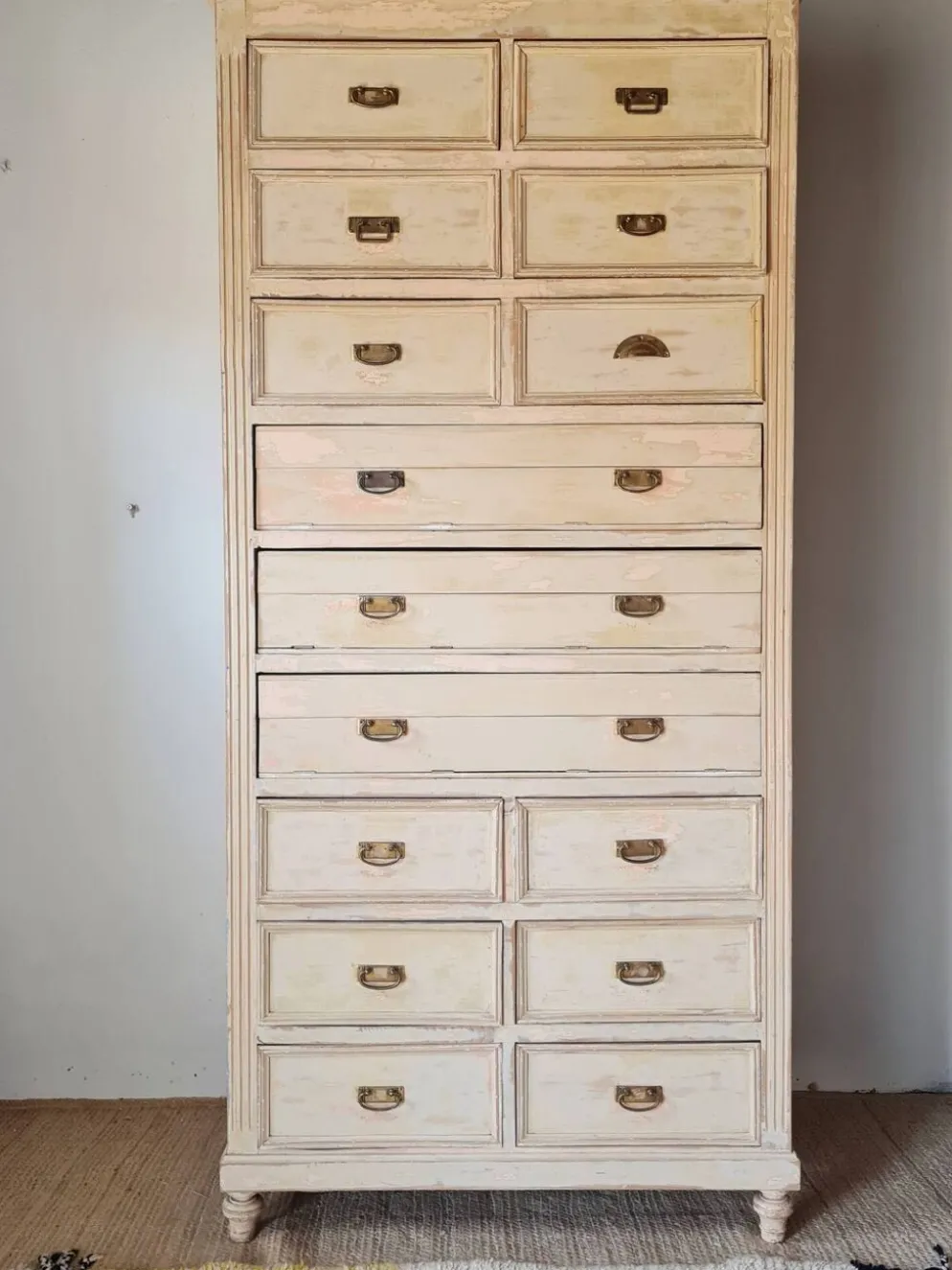 Meuble de métier, de mercerie - commode haute patinée