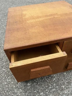 Meuble de métier en chêne à 4 tiroirs