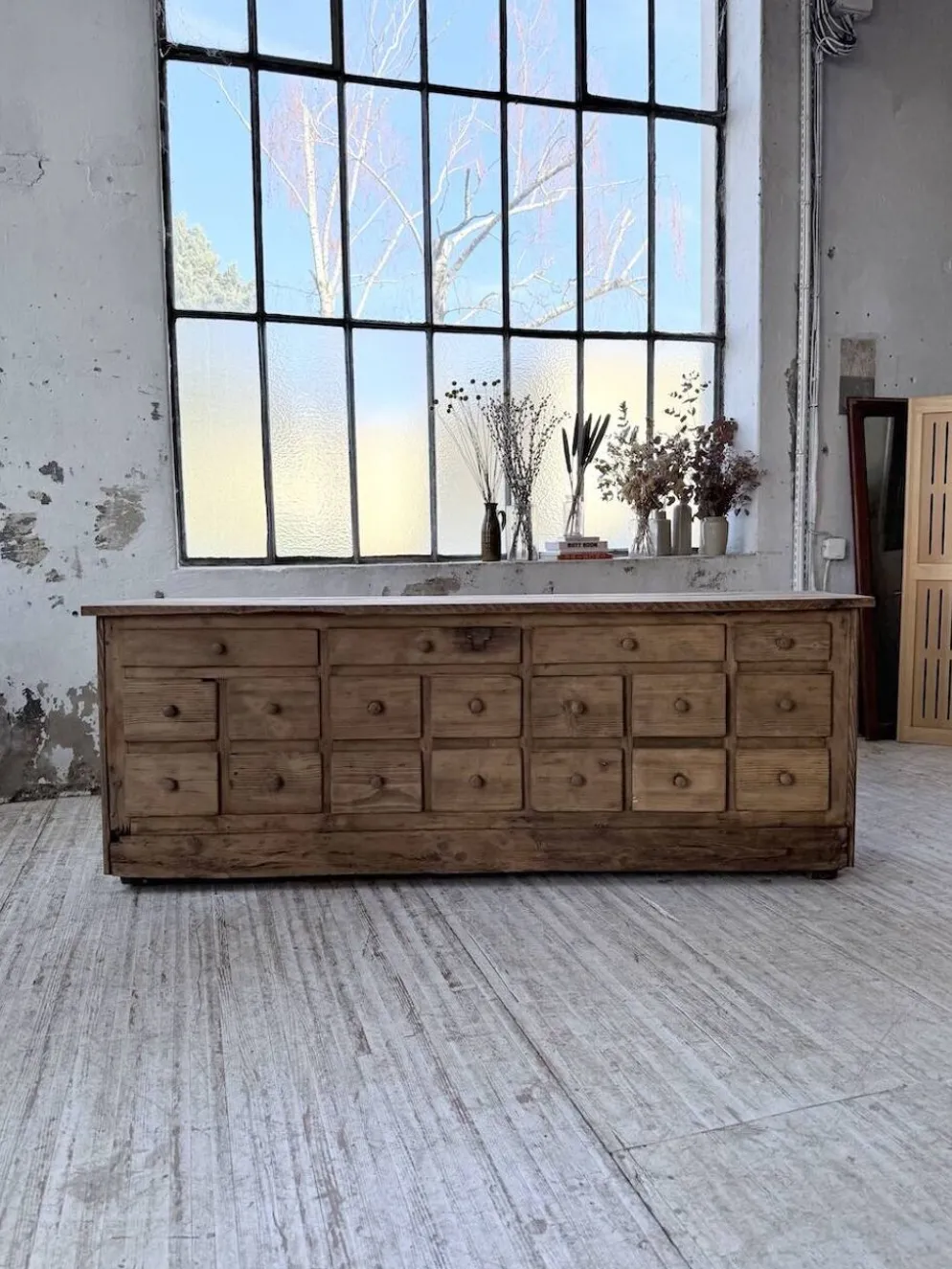 Meuble de métier 1950 en pin