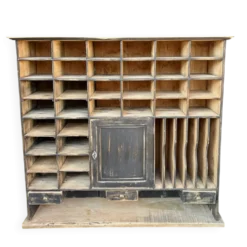 Meuble de métier, meuble de tri de la poste
