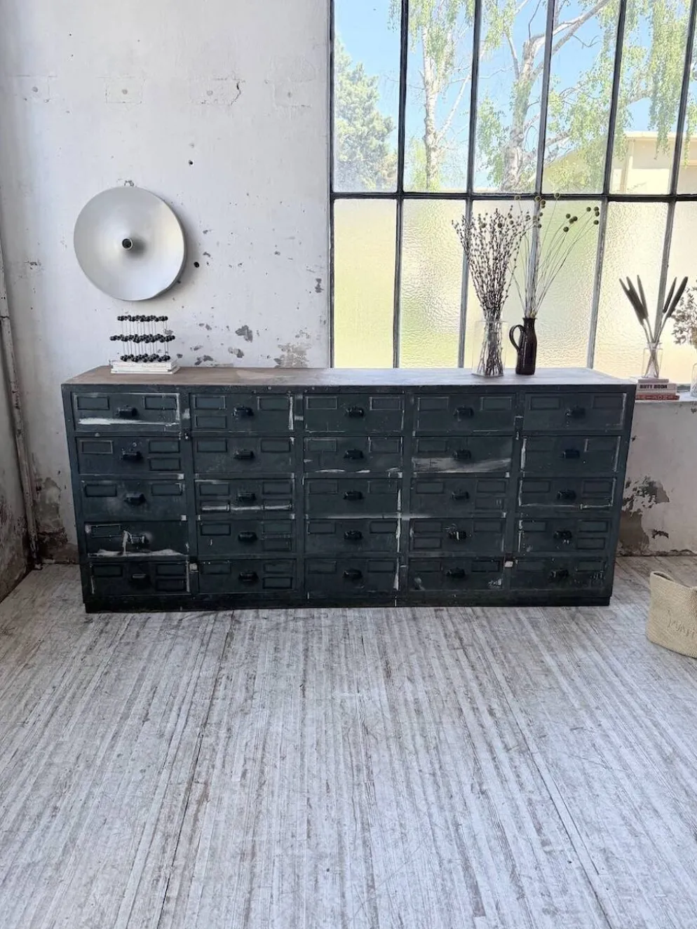 Meuble de métier patiné bleue à tiroirs XL chêne hêtre