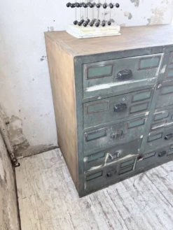 Meuble de métier patiné bleue à tiroirs XL chêne hêtre