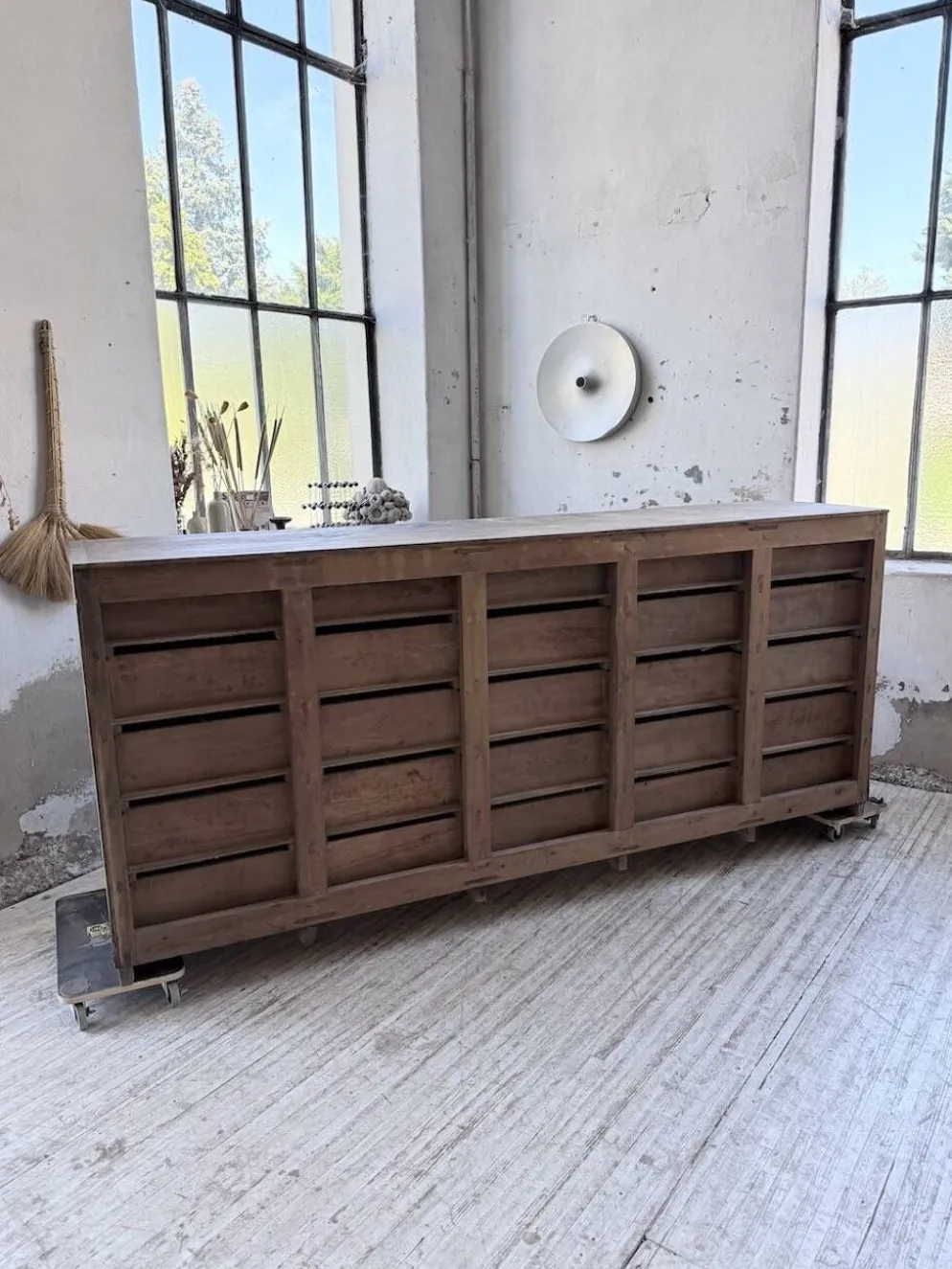 Meuble de métier patiné bleue à tiroirs XL chêne hêtre