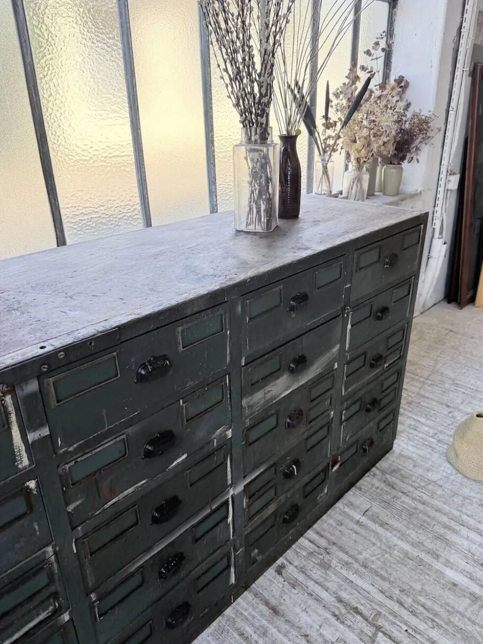 Meuble de métier patiné bleue à tiroirs XL chêne hêtre