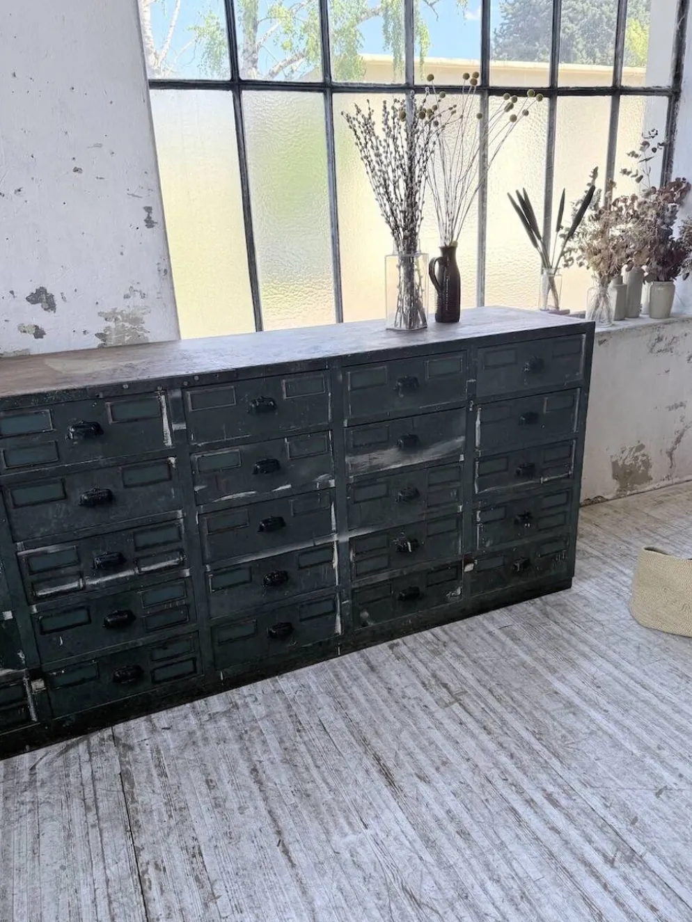 Meuble de métier patiné bleue à tiroirs XL chêne hêtre