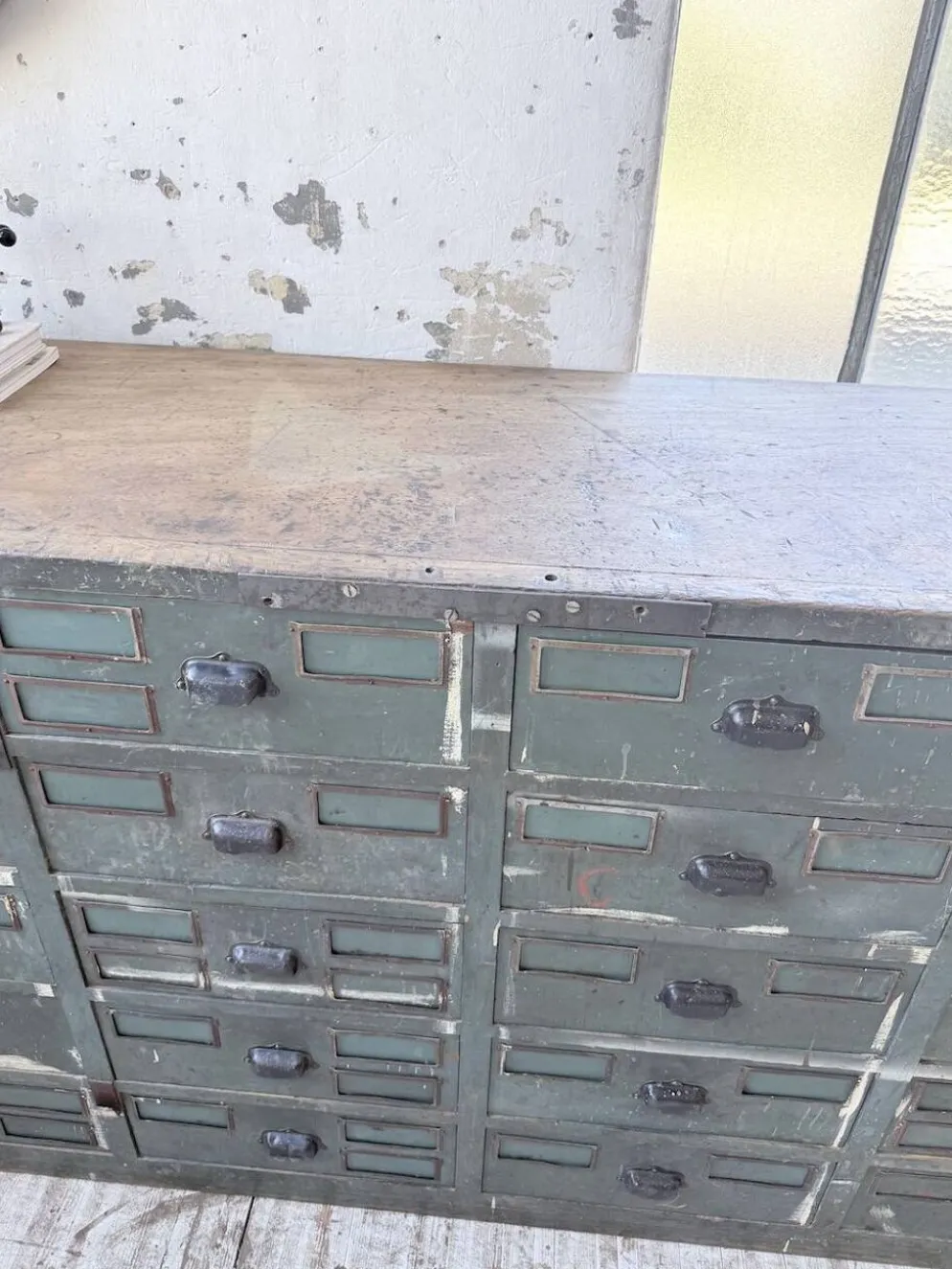Meuble de métier patiné bleue à tiroirs XL chêne hêtre
