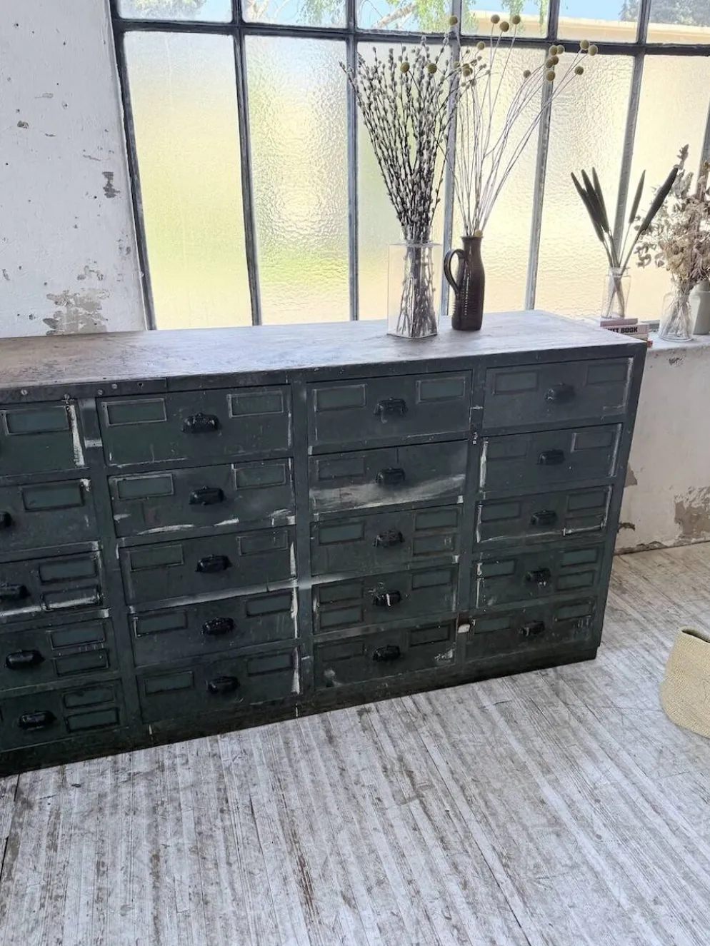 Meuble de métier patiné bleue à tiroirs XL chêne hêtre