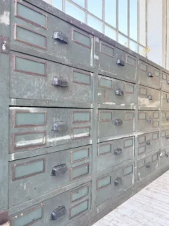 Meuble de métier patiné bleue à tiroirs XL chêne hêtre