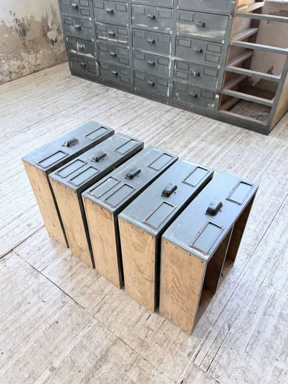 Meuble de métier patiné bleue à tiroirs XL chêne hêtre