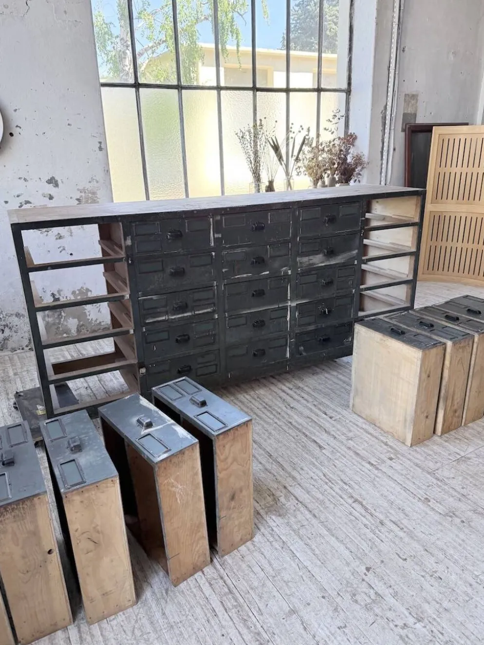 Meuble de métier patiné bleue à tiroirs XL chêne hêtre