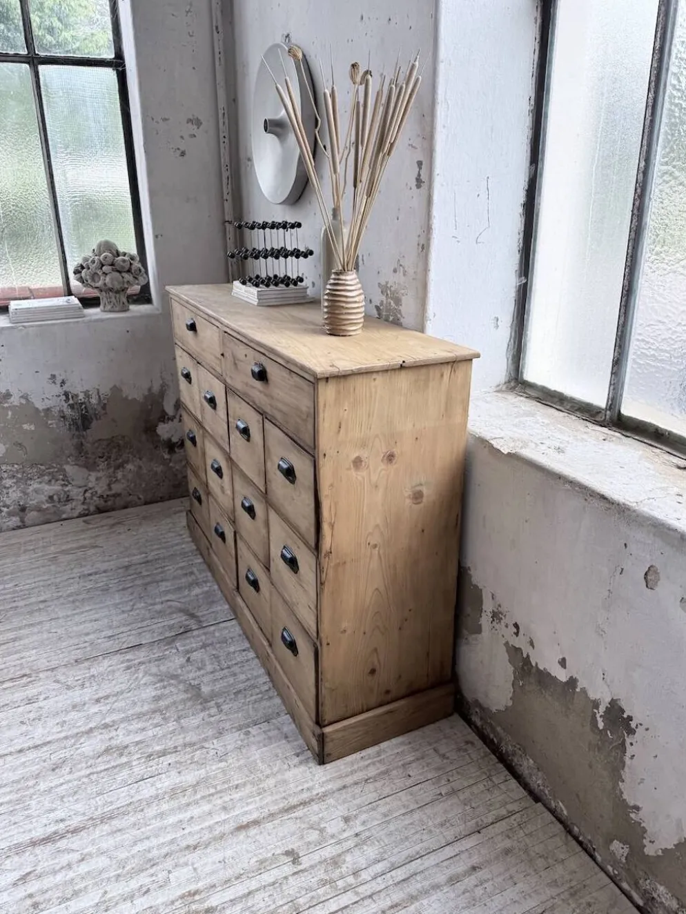 Meuble de métier pin à tiroirs 1950