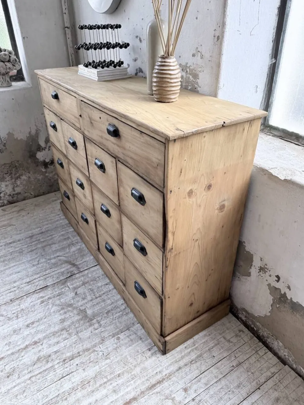 Meuble de métier pin à tiroirs 1950