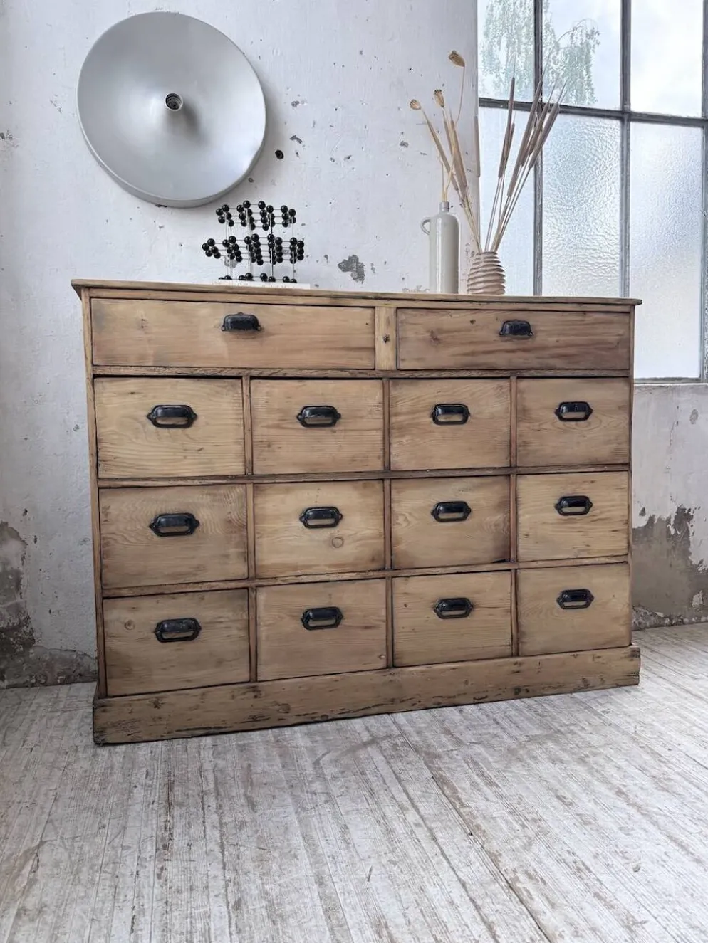 Meuble de métier pin à tiroirs 1950