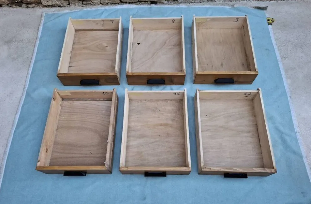 Meuble de métiers à 12 tiroirs