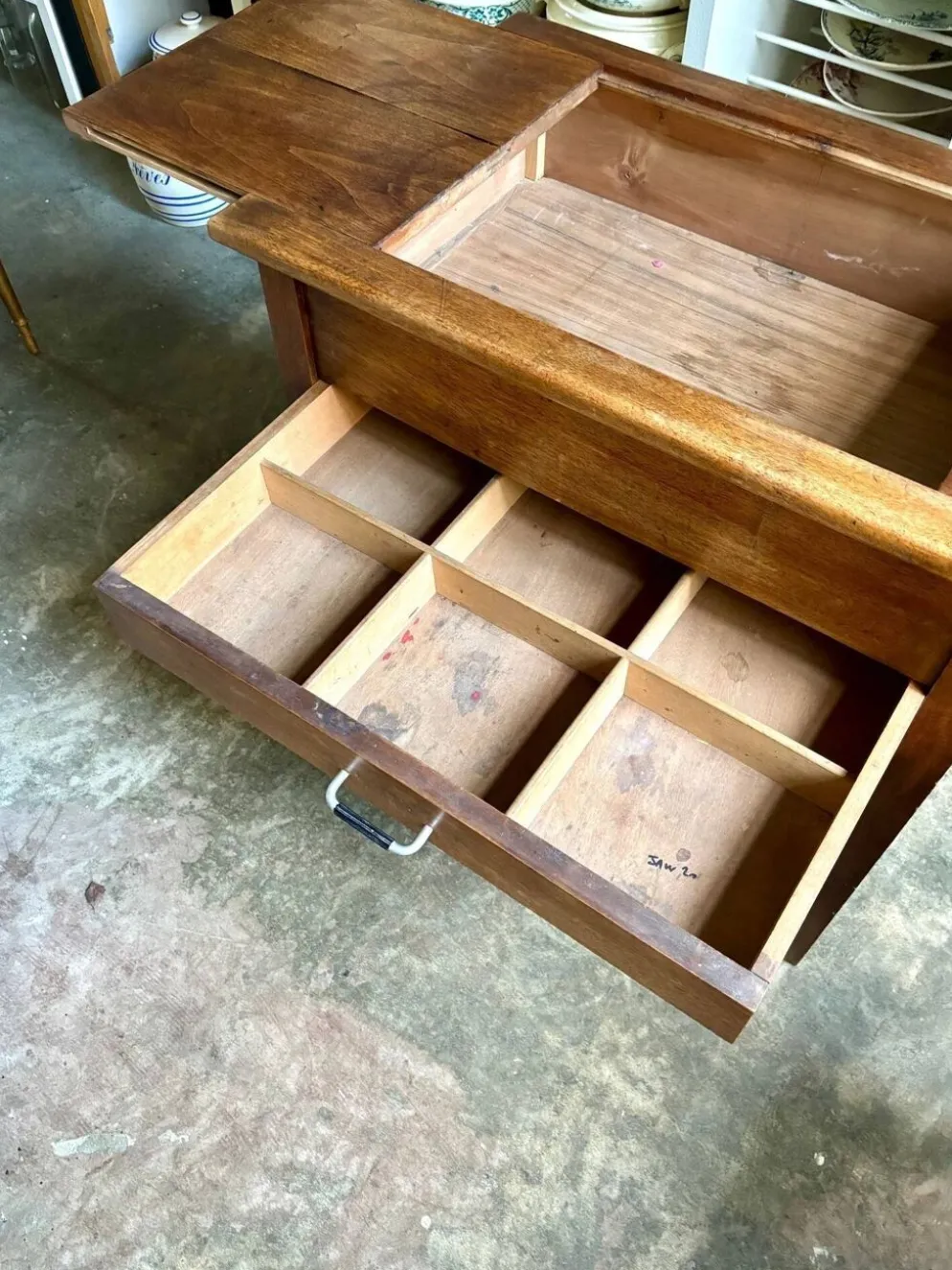 Meuble de métier, table en bois massif 2 tiroirs