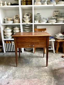 Meuble de métier, table en bois massif 2 tiroirs