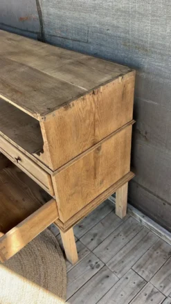 Meuble de métier à tiroirs