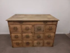Meuble de métier à tiroirs